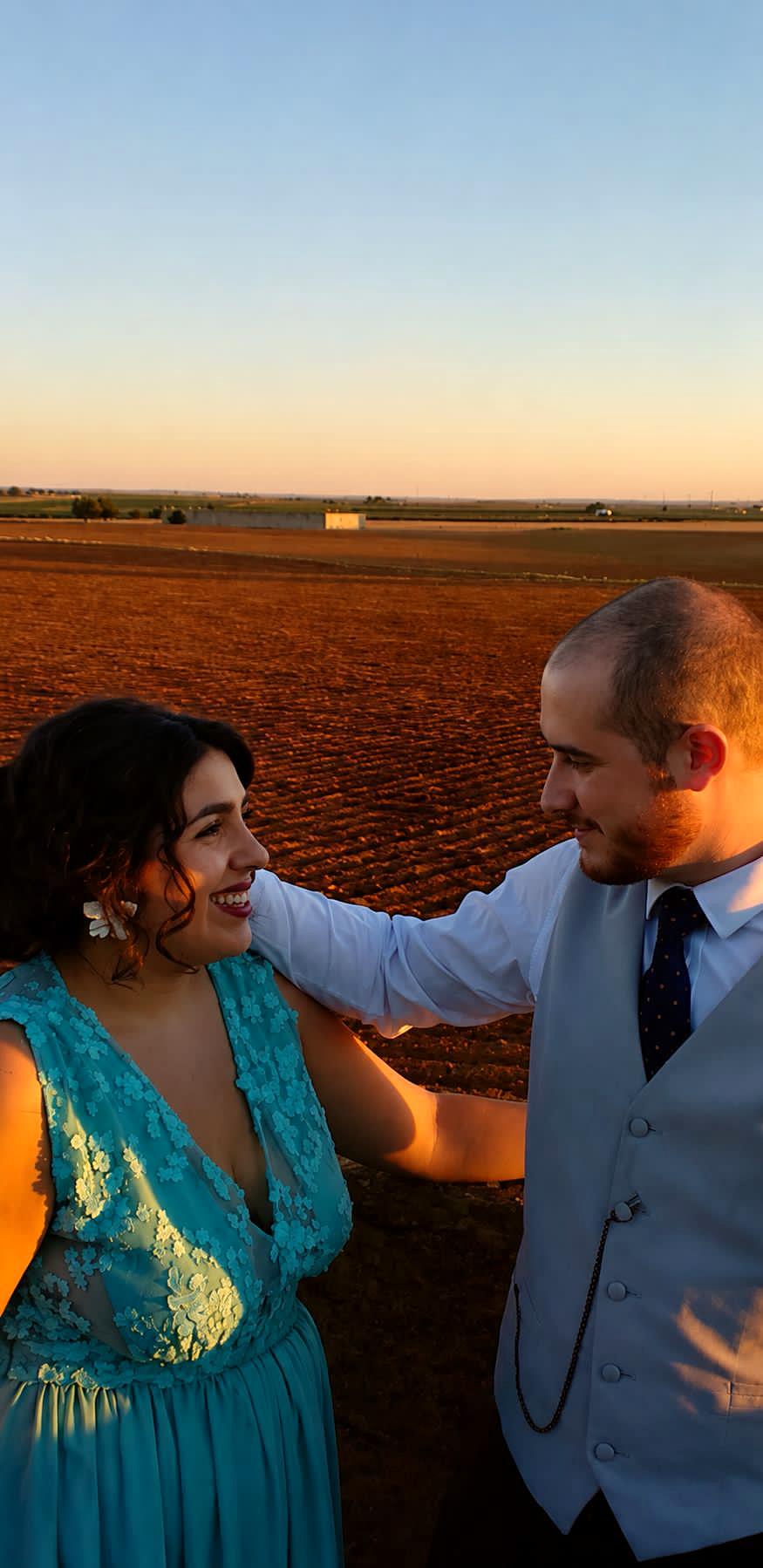 Jorge y Carolina al atardecer